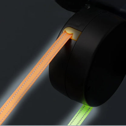 Retractable Dual Dog Leash – LED Light & No-Tangle Design