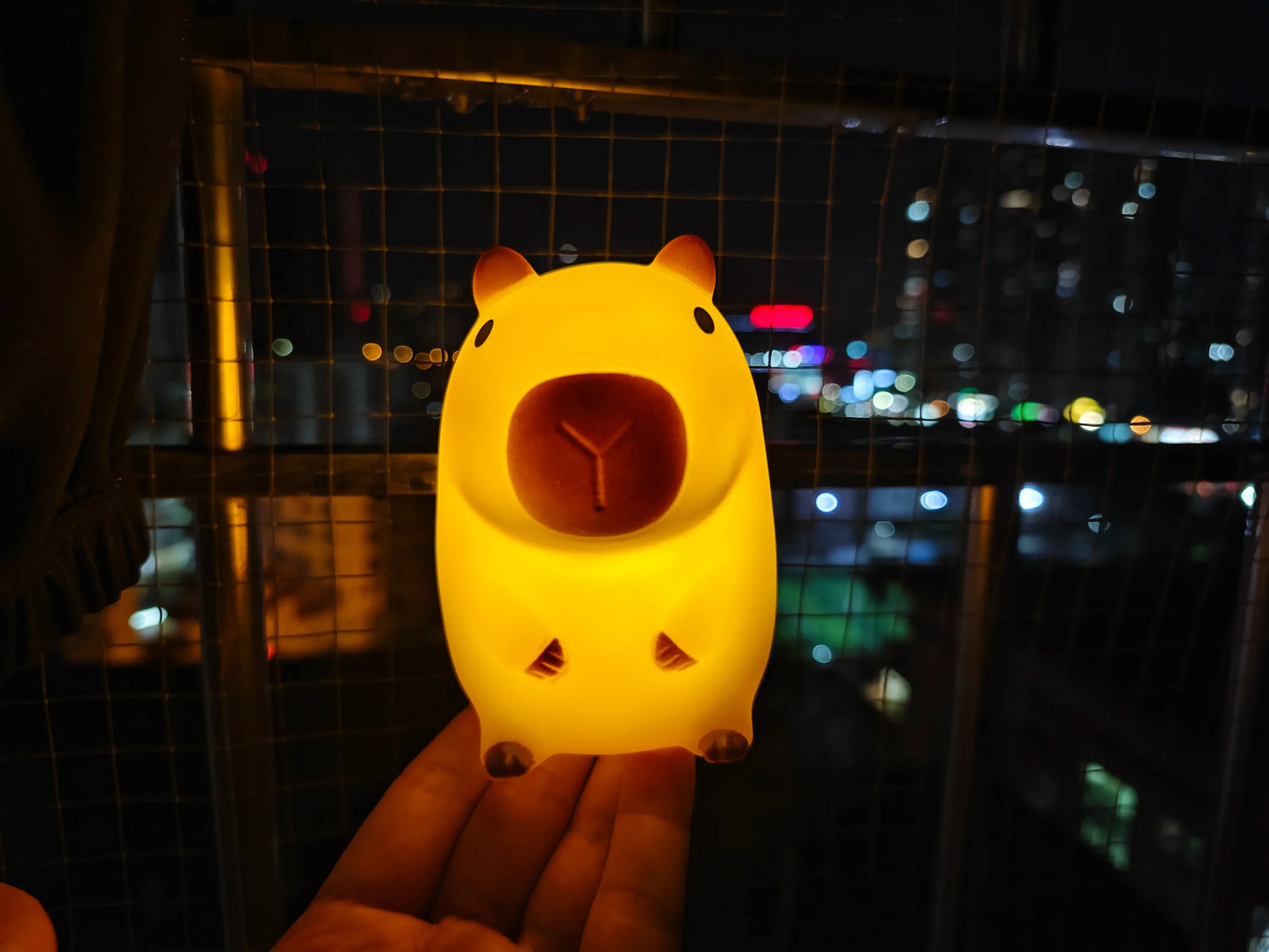 Cute Capybara Night Light – Silicone Cartoon Lamp