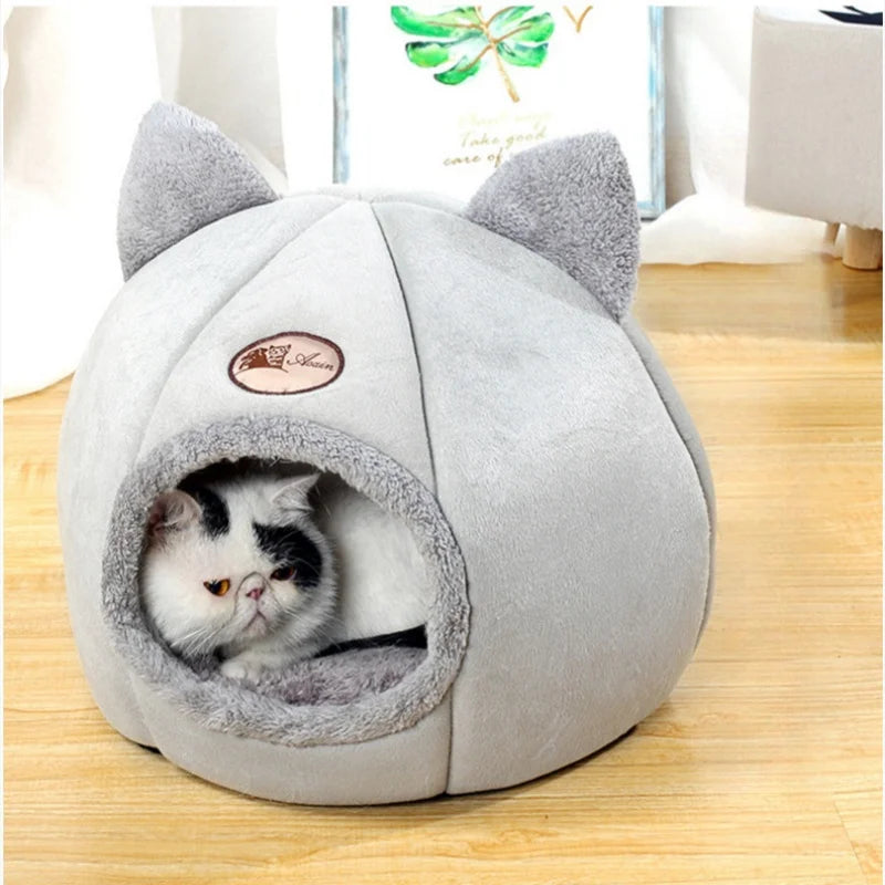 Winter Cat Bed – Cozy Cat Cave with Removable Cushion